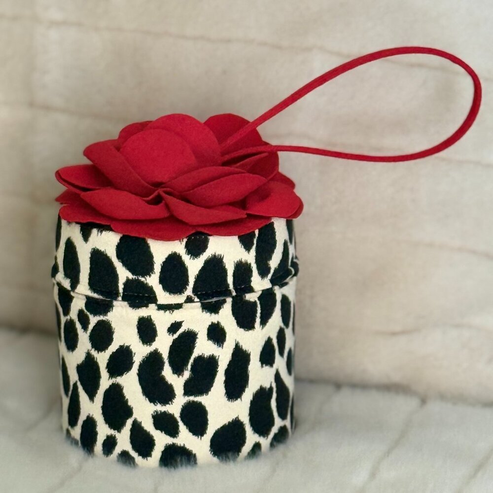 Carmelita Starr hand bag with loop
